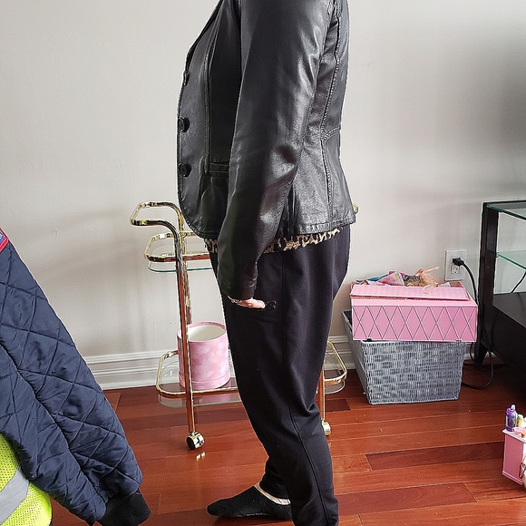 Womens Danier Leather Jacket - Picture 7 of 7